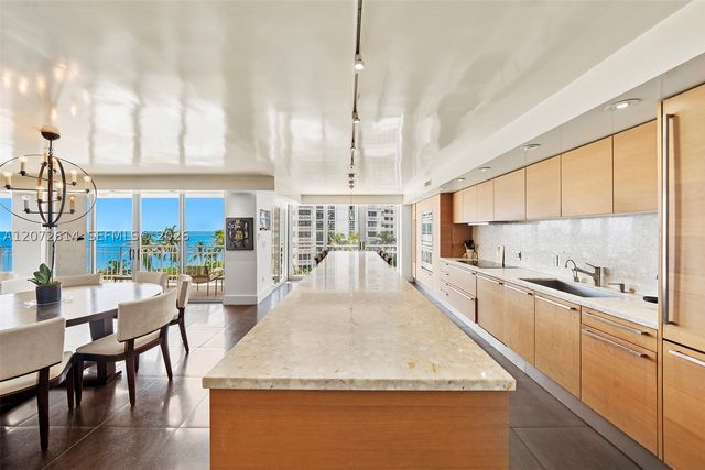 600 Grapetree Dr 6BS, Key Biscayne, FL 33149