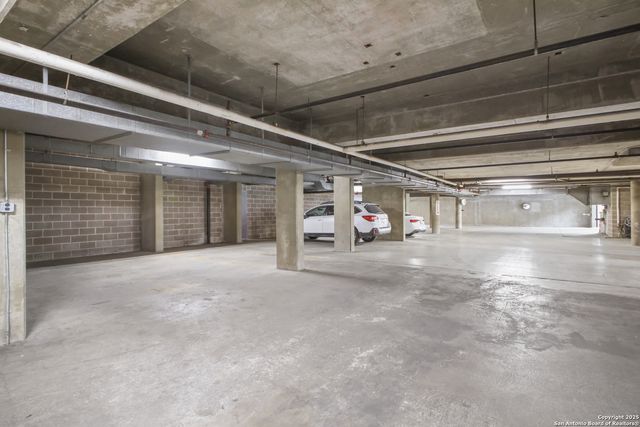 7887 Broadway Apt 302, San Antonio, TX 78209
