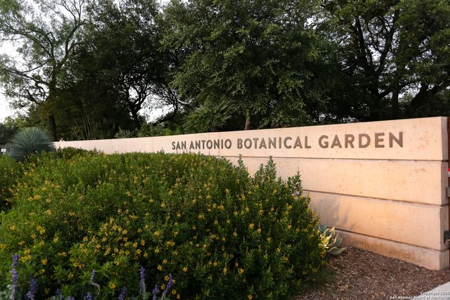 7887 Broadway Apt 302, San Antonio, TX 78209