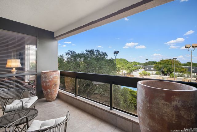 7887 Broadway Apt 302, San Antonio, TX 78209