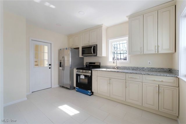 703 E Judson Avenue, Youngstown, OH 44502