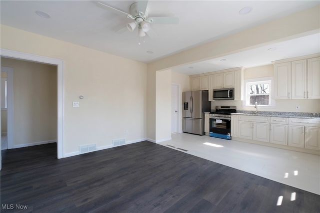 703 E Judson Avenue, Youngstown, OH 44502