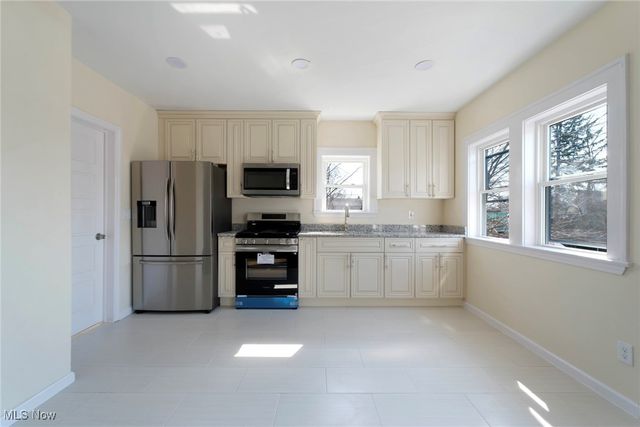 703 E Judson Avenue, Youngstown, OH 44502