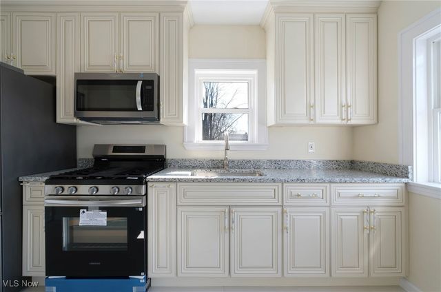 703 E Judson Avenue, Youngstown, OH 44502