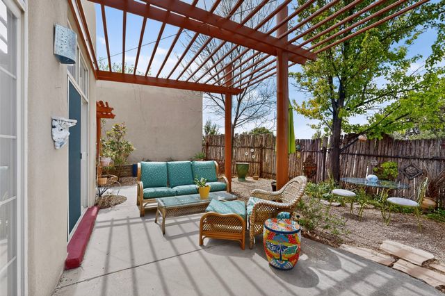 4120 Whispering Wing Road, Santa Fe, NM 87507