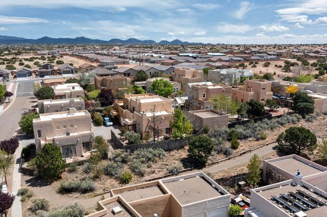 4120 Whispering Wing Road, Santa Fe, NM 87507