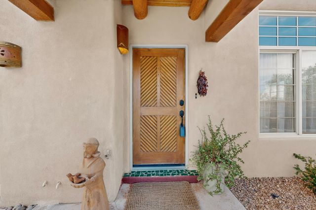 4120 Whispering Wing Road, Santa Fe, NM 87507