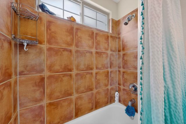 4120 Whispering Wing Road, Santa Fe, NM 87507