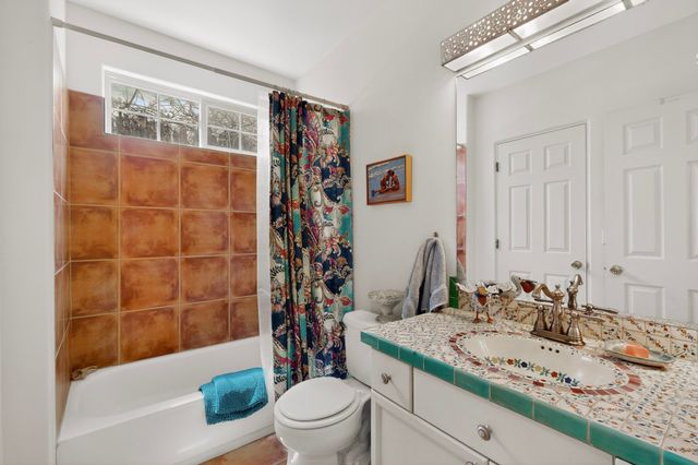 4120 Whispering Wing Road, Santa Fe, NM 87507