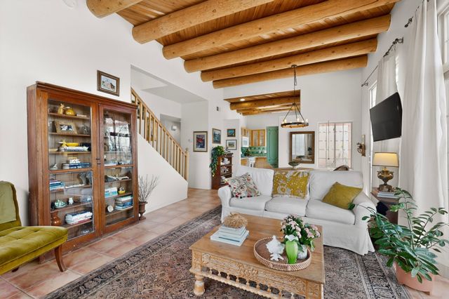 4120 Whispering Wing Road, Santa Fe, NM 87507