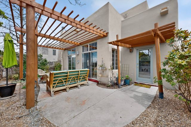 4120 Whispering Wing Road, Santa Fe, NM 87507