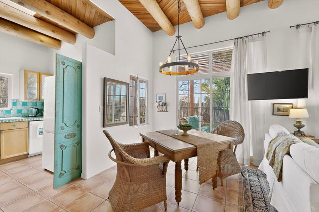 4120 Whispering Wing Road, Santa Fe, NM 87507