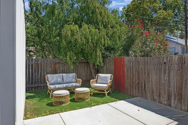 2117 14th St, Sacramento, CA 95818