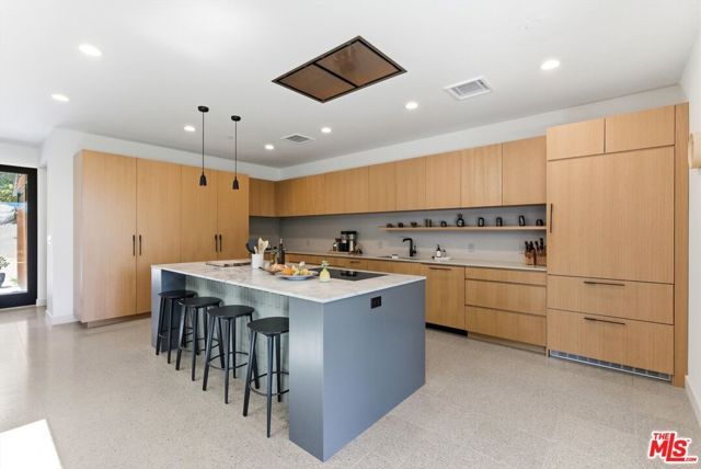 3860 Madison Road, La Canada Flintridge, CA 91011