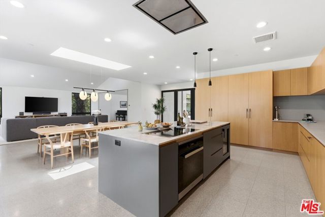 3860 Madison Road, La Canada Flintridge, CA 91011