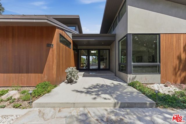 3860 Madison Road, La Canada Flintridge, CA 91011