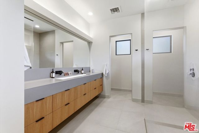 3860 Madison Road, La Canada Flintridge, CA 91011