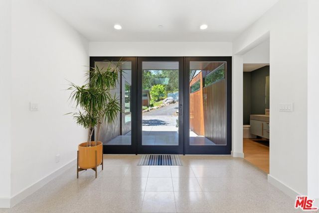 3860 Madison Road, La Canada Flintridge, CA 91011