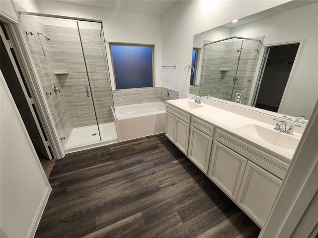 1606 Happy Valley Street, Montgomery, TX 77316