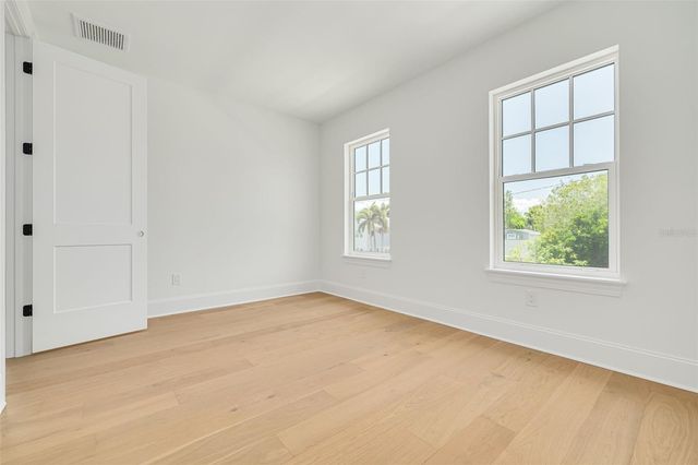 1309 17TH AVENUE N, St Petersburg, FL 33704