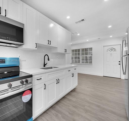 3050 NE 13th Avenue, Pompano Beach, FL 33064
