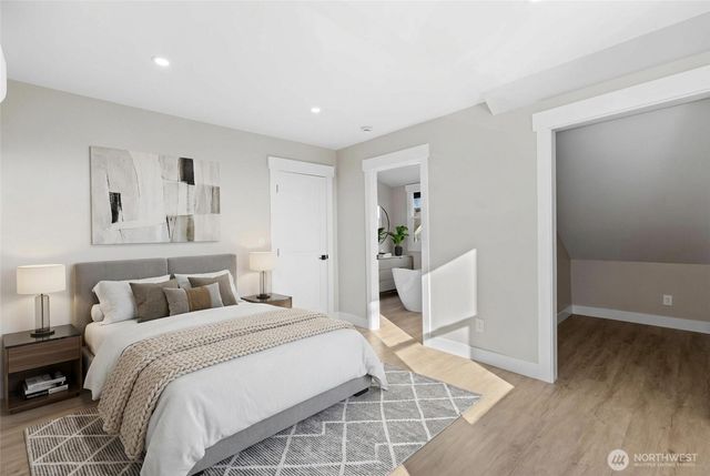 4228 Eastern Avenue N, Seattle, WA 98103