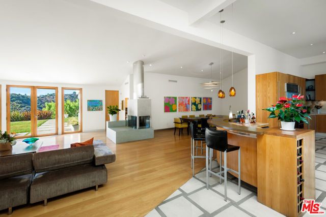 817 ENCHANTED Way, Pacific Palisades (los Angeles), CA 90272