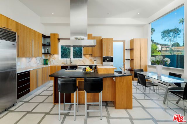 817 ENCHANTED Way, Pacific Palisades (los Angeles), CA 90272