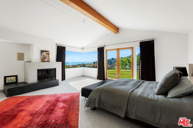 817 ENCHANTED Way, Pacific Palisades (los Angeles), CA 90272