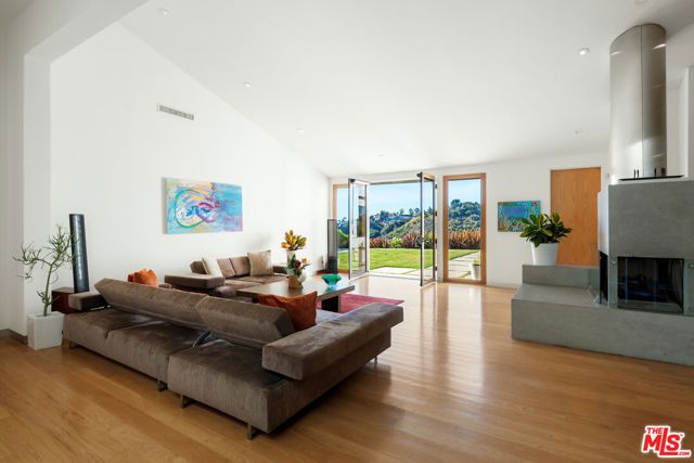 817 ENCHANTED Way, Pacific Palisades (los Angeles), CA 90272