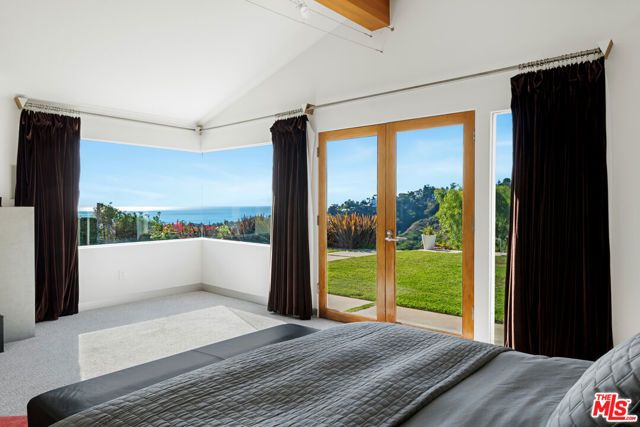 817 ENCHANTED Way, Pacific Palisades (los Angeles), CA 90272