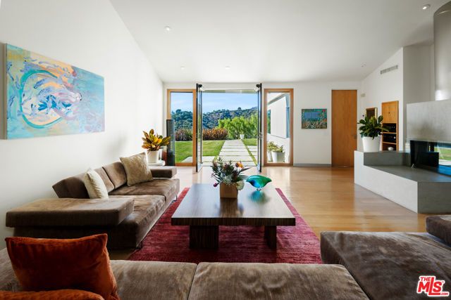 817 ENCHANTED Way, Pacific Palisades (los Angeles), CA 90272