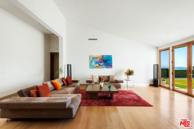 817 ENCHANTED Way, Pacific Palisades (los Angeles), CA 90272