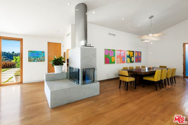 817 ENCHANTED Way, Pacific Palisades (los Angeles), CA 90272