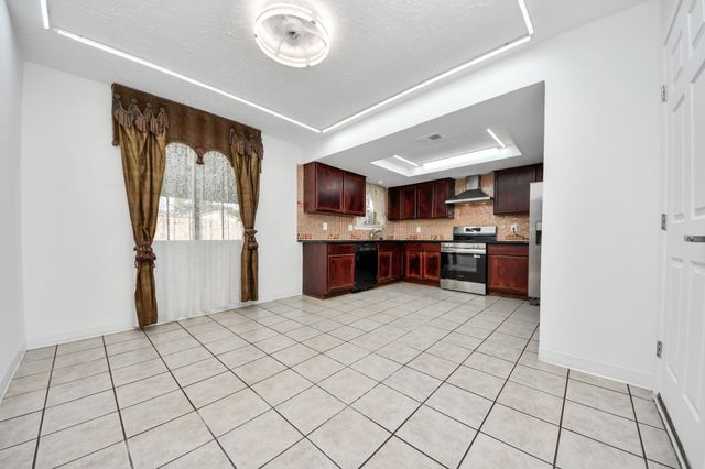 8407 Rivercross Road, Houston, TX 77064