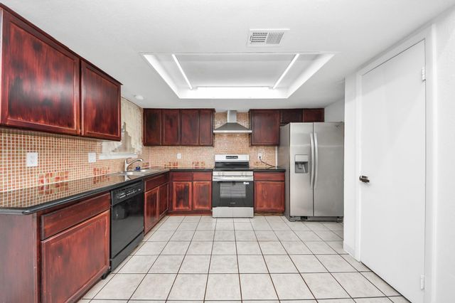 8407 Rivercross Road, Houston, TX 77064