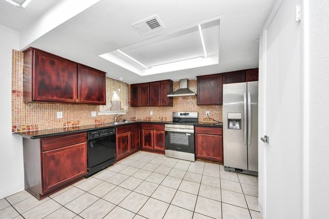 8407 Rivercross Road, Houston, TX 77064