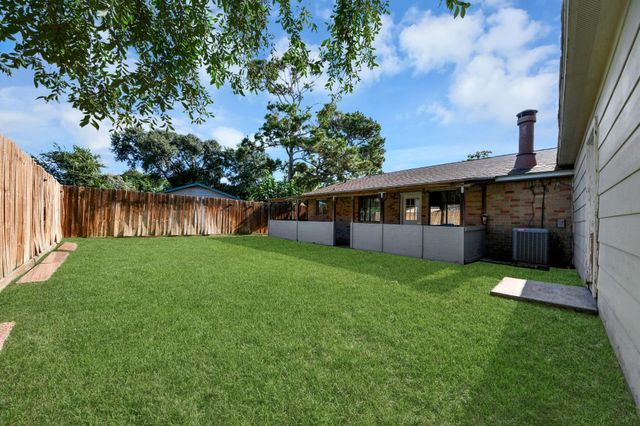 8407 Rivercross Road, Houston, TX 77064