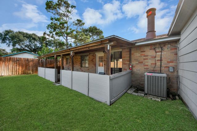 8407 Rivercross Road, Houston, TX 77064
