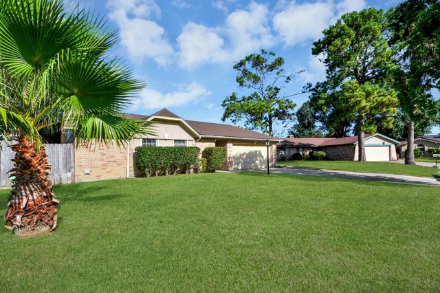 8407 Rivercross Road, Houston, TX 77064