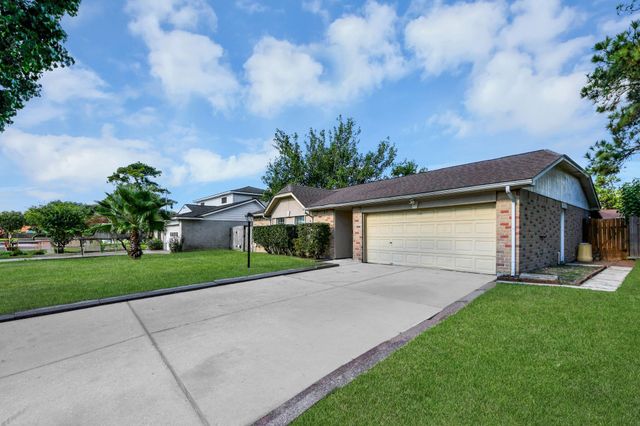 8407 Rivercross Road, Houston, TX 77064