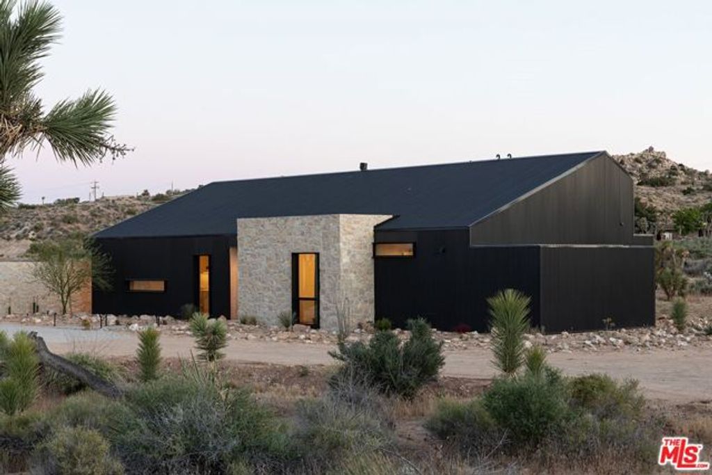 5047 Brisbane Avenue, Yucca Valley, CA 92284