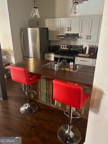 269 N Hull Street APT 202, Athens, GA 30601