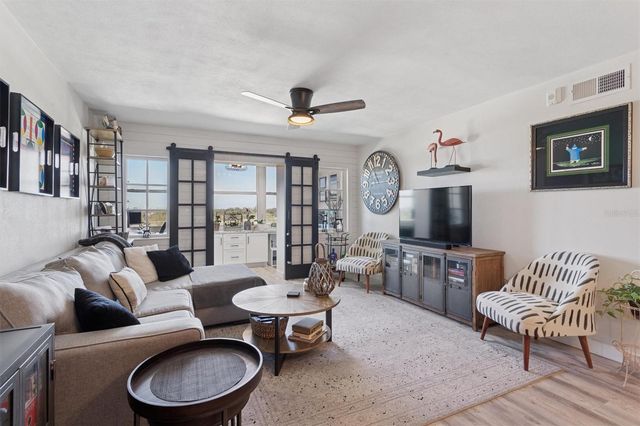 841 4TH AVENUE N 65, St Petersburg, FL 33701