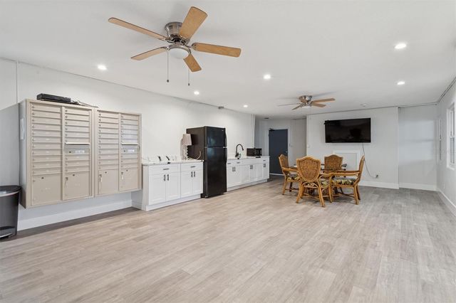 841 4TH AVENUE N 65, St Petersburg, FL 33701