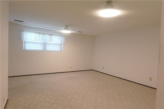 416 Rising Hill Drive, Fairborn, OH 45324