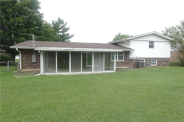 416 Rising Hill Drive, Fairborn, OH 45324