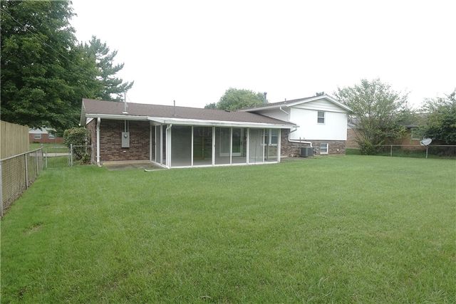 416 Rising Hill Drive, Fairborn, OH 45324