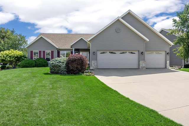 6020 Flagstone Drive NE, Cedar Rapids, IA 52402