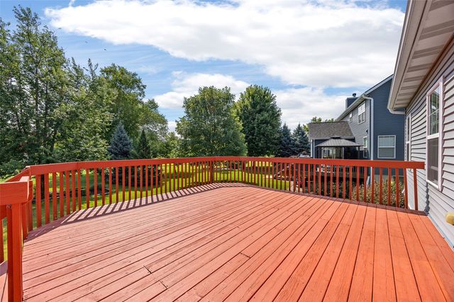 6020 Flagstone Drive NE, Cedar Rapids, IA 52402